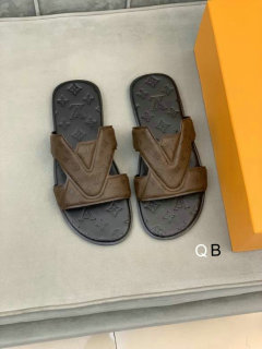LV Slippers 38-44 (11)