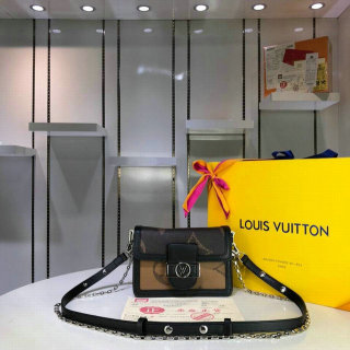 LV Handbag AAA (331)