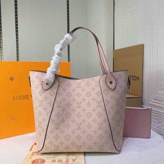 LV Handbag (314)