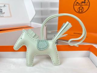 2024.03.05 HERMES keyring 012