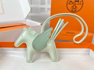 2024.03.05 HERMES keyring 013