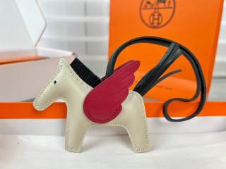 2024.03.05 HERMES keyring 018