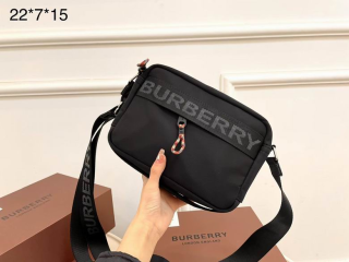 Burberry Men Bag AAA (7)
