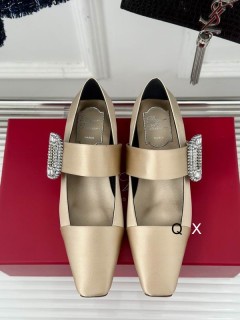 2024.10.31 Super Perfect RV Women Shoes size35-40 095