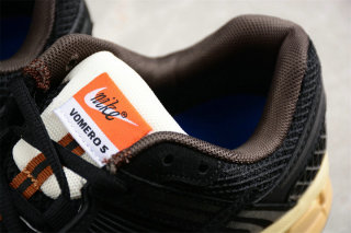 Nike Zoom Vomero 5 Women Shoes (7)