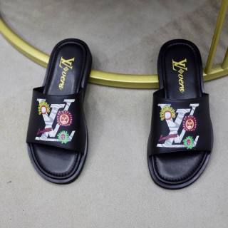 LV Slippers 38-45 (18)