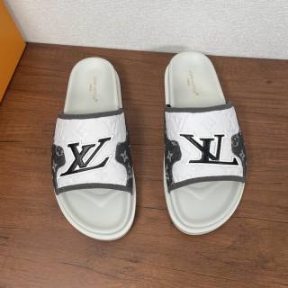 LV Slippers 38-45 (20)