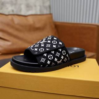 LV Slippers 38-45 (26)