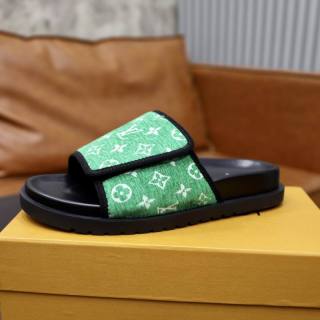 LV Slippers 38-45 (27)