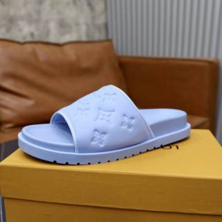 LV Slippers 38-45 (39)