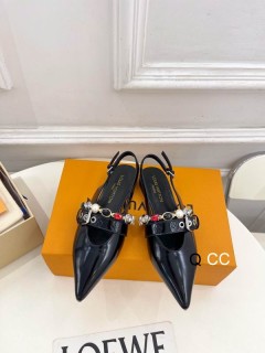 2025.12.23  Super Perfect LV Women Sandals size35-40 1135