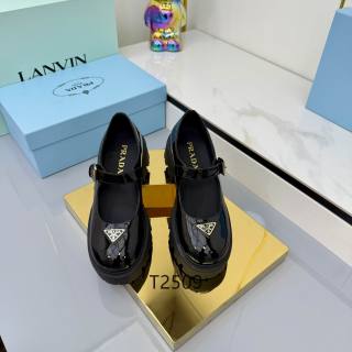 2025.12.29  Super Perfect Prada Women Shoes Size35-41 1087
