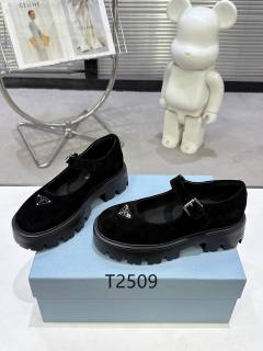2025.12.29  Super Perfect Prada Women Shoes Size35-41 1079