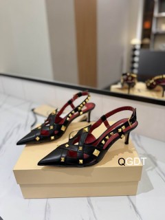 2026.03.10  Super Perfect Valentino Women Sandals Size35-40 889