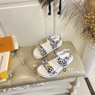 2026.03.30  Super Perfect LV Women Sandals size35-40 1140
