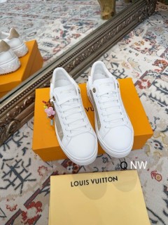 2026.04.08  Super Perfect LV Women Shoes sz35-40 2451