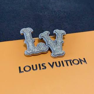 2026.04.14 LV Brooch 011