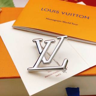 2026.04.17  LV Brooch 015
