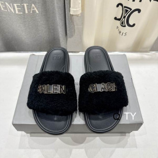 2026.04.17  Super Perfect Balenciaga Slippers Size35-40 373