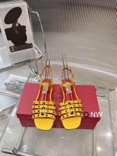 2026.04.17 Super Perfect Valentino Women Sandals Size35-40 901