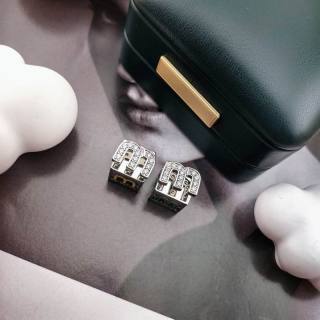 2026.05.27 MiuMiu Earing 038