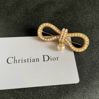 2026.06.12 Dior Brooch 300