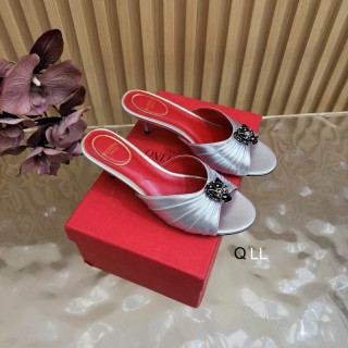 2026.09.03 Super Perfect Valentino Women Slippers Size35-40 341