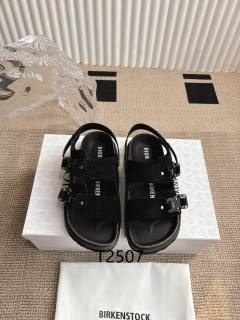 2025.08.18  Super Perfect Dior Women Sandals size35-41 591