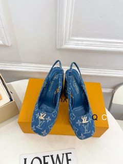 2025.11.05  Super Perfect LV Women Sandals size35-40 1124