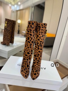 2025.11.12 Super Perfect Givenchy Women Shoes Sz35-40 082