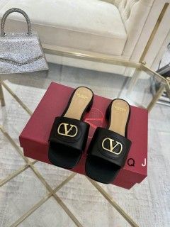 2025.11.25 Super Perfect Valentino Women Slippers Size35-40 285