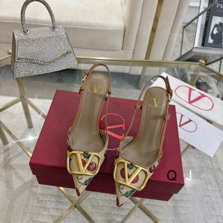 2025.11.25 Super Perfect Valentino Women Sandals Size35-40 871