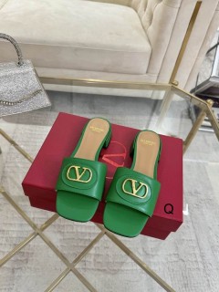 2025.11.25 Super Perfect Valentino Women Slippers Size35-40 287