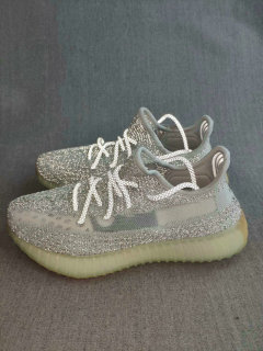 AD Y 350 V2 Shoes (2)