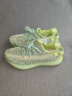 AD Y 350 V2 Shoes (1)