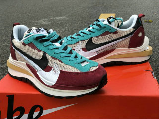 Authentic Sacai x Nike LDWaffle Purple/Green-White/Blanc/Vert (women)