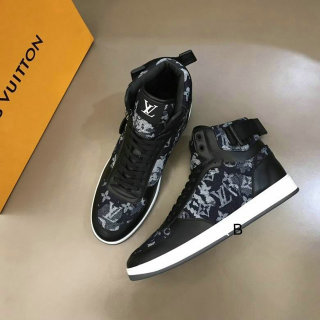 LV Men Shoes (12)