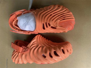 Salehe Bembury × CrocsPollex Clog Cucumber (7)