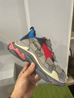 2023.5.26 Super Perfect Gucci x Balenciage Men and Women Shoes 017