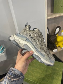 2023.5.26 Super Perfect Gucci x Balenciage Men and Women Shoes 011