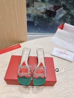2023.8.29  super perfect Roger Vivier women shoes sz35-40 002