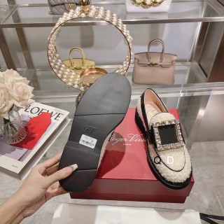 2023.9.18   Super Perfect Roger Vivier Women Shoes size35-40 008