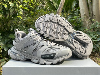 Balenciaga Track 3.0 Sneaker (54)