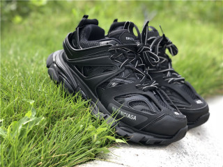 Balenciaga Track 3.0 Sneaker (56)