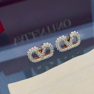 2024.03.13 Valentino Earring 055