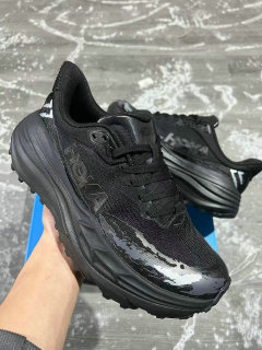 HOKA ONE ONE® M BONDI 8  (2)