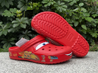 Cars x Croc Classic clog (1)